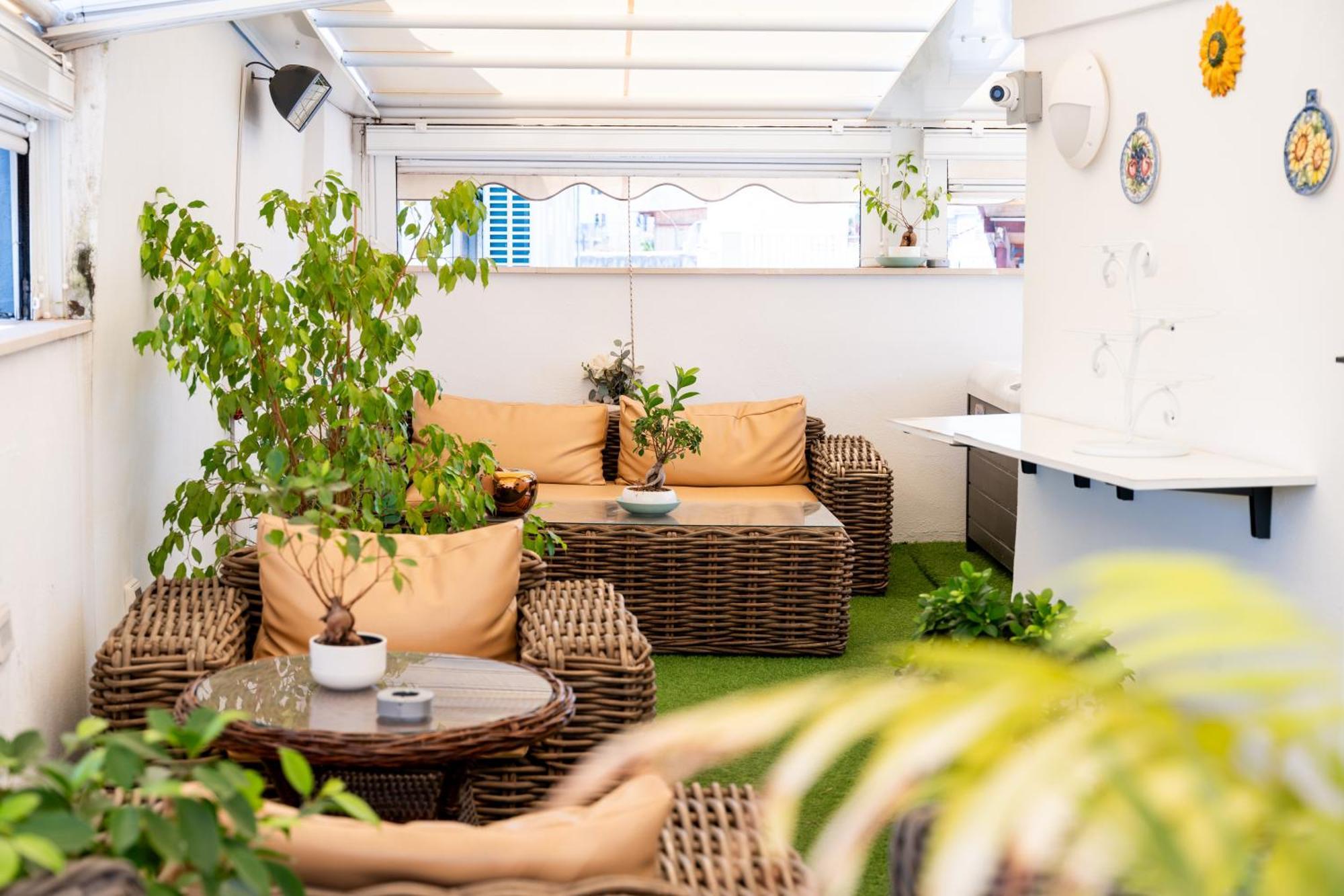 Palazzo Nicolaus Del Borgo Antico Bed & Breakfast Bari Exterior foto
