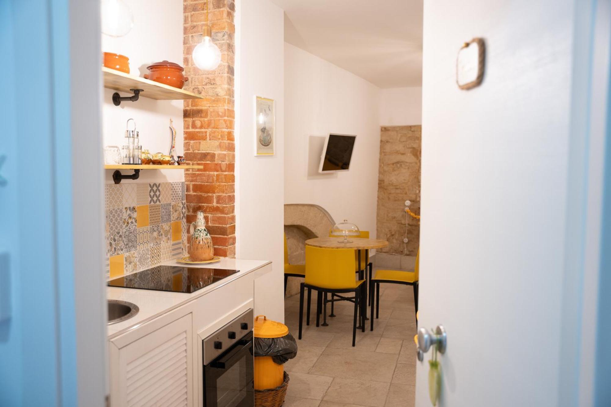 Palazzo Nicolaus Del Borgo Antico Bed & Breakfast Bari Exterior foto