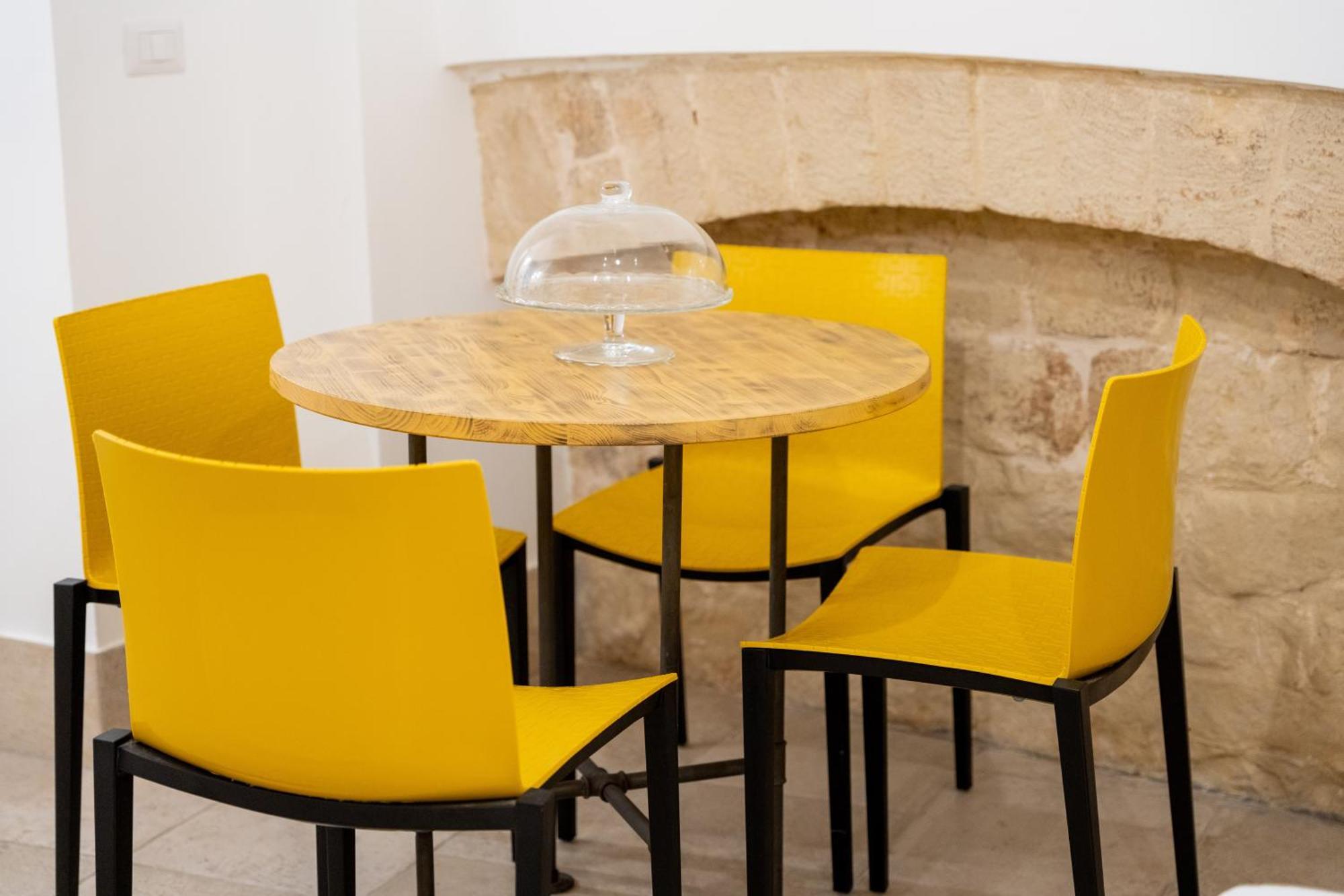Palazzo Nicolaus Del Borgo Antico Bed & Breakfast Bari Exterior foto